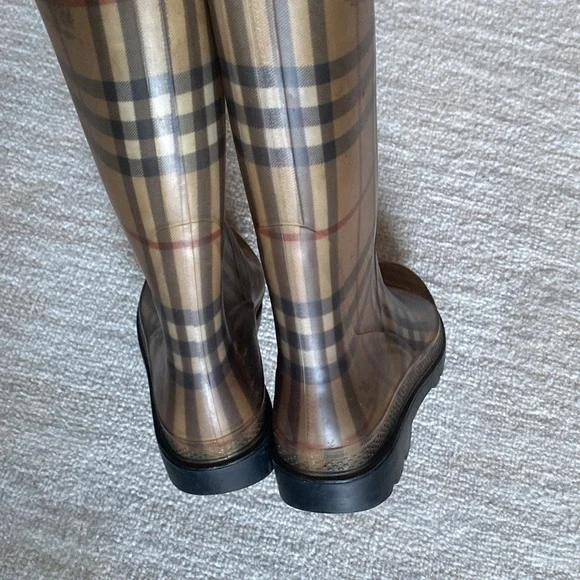 Burberry Tall Classic Rain Boots - Picture 6 of 6